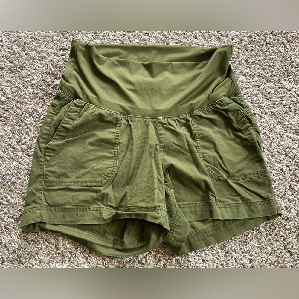 Old Navy Maternity Roll-Over Waist OGC Chino Cargo Shorts Olive Green 5in Inseam